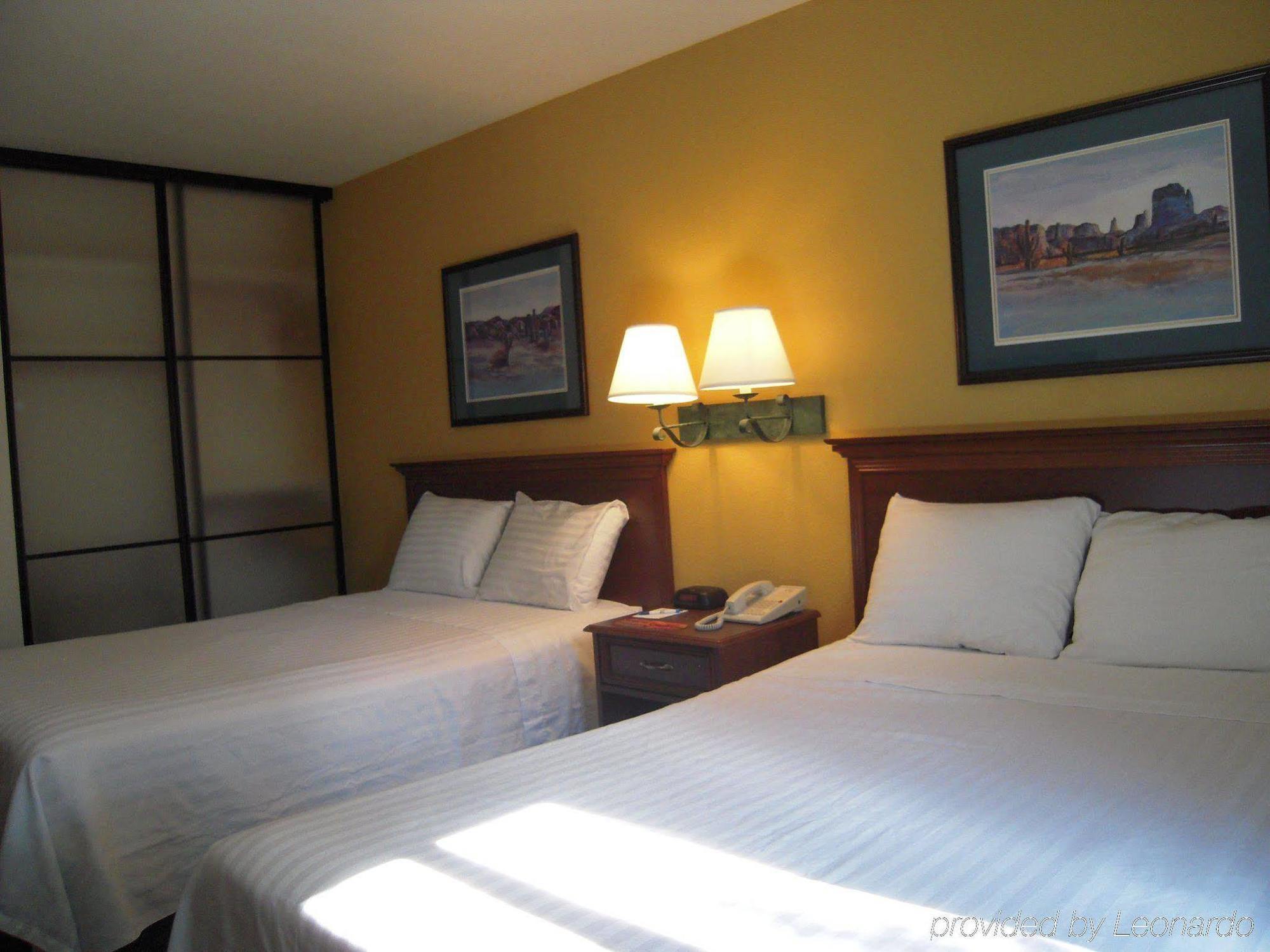 Voyager Resort Inn Vail Room photo